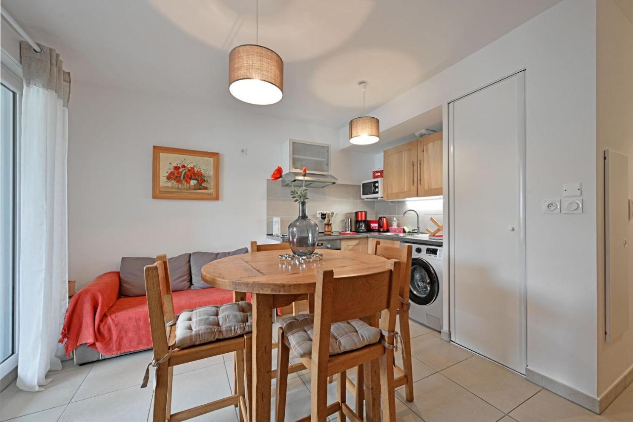 Ilot Coquelicot - Parking Gratuit Securise - Ac Clim - Ascenseur - Balcon Apartment LʼIsle-sur-la-Sorgue Екстериор снимка