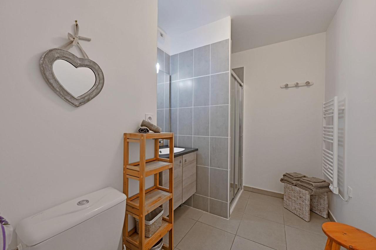 Ilot Coquelicot - Parking Gratuit Securise - Ac Clim - Ascenseur - Balcon Apartment LʼIsle-sur-la-Sorgue Екстериор снимка